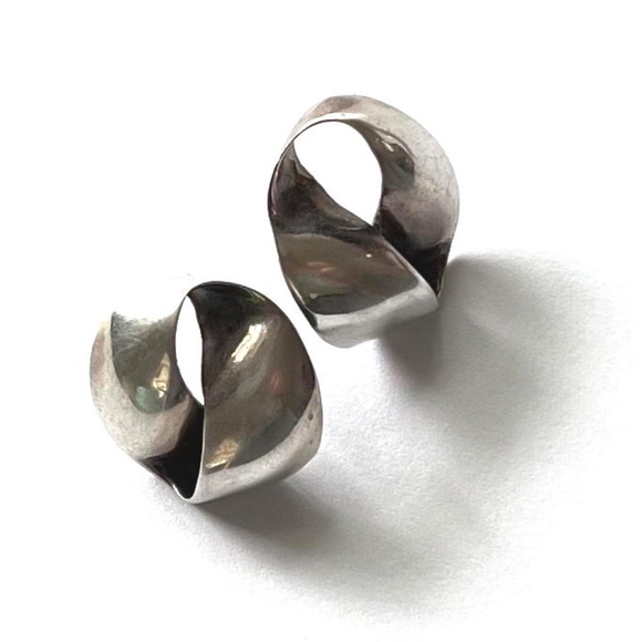 MidCentury Eternity Silver Earrings - 925 Abstract Endless Ribbon Post Earrings - Picture 3 of 9